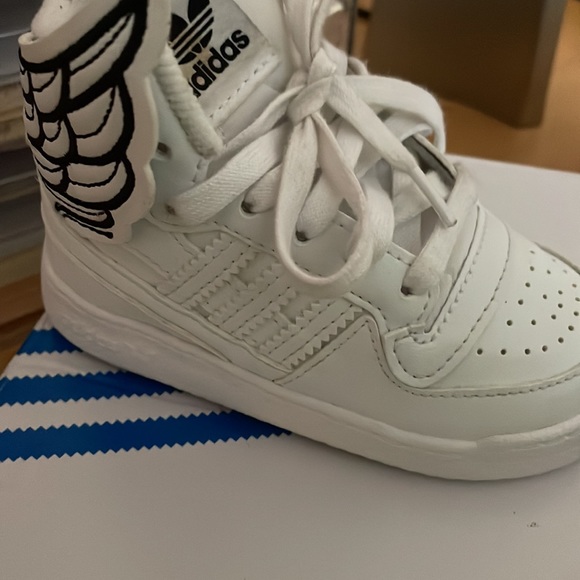 Adidas JS Wings 4.0 Kids - Picture 5 of 9